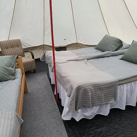 אוהל מפואר Kallion Kamujen Glamping Teltta-alue *