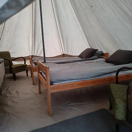 Kallion Kamujen Glamping Teltta-alue קוריקה